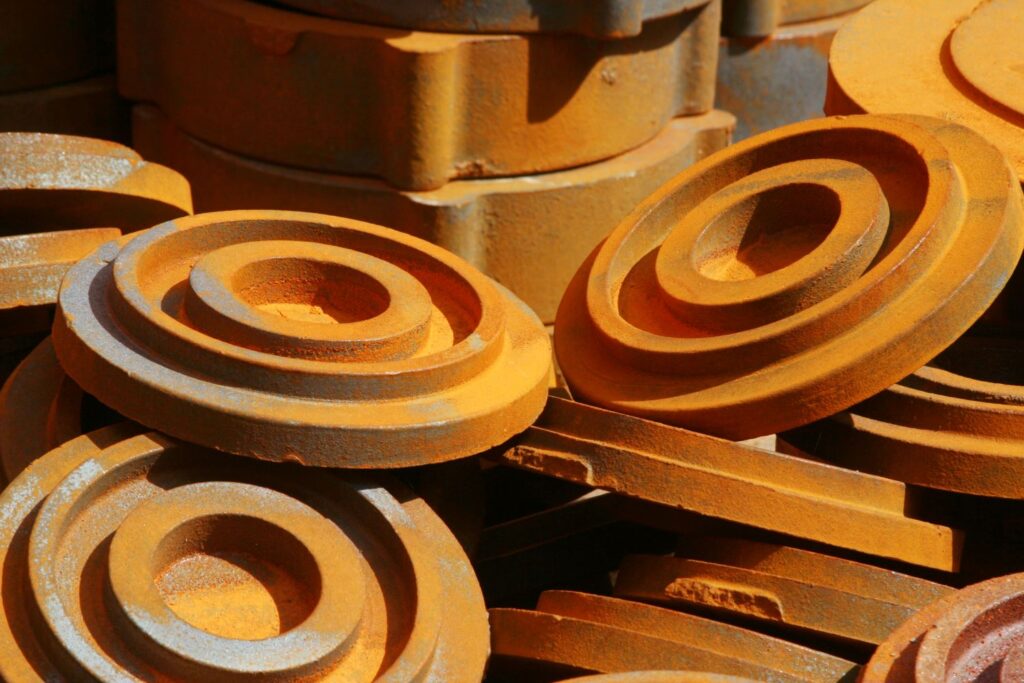 The current image has no alternative text. The file name is: gravity-casting-vietnam.jpg
